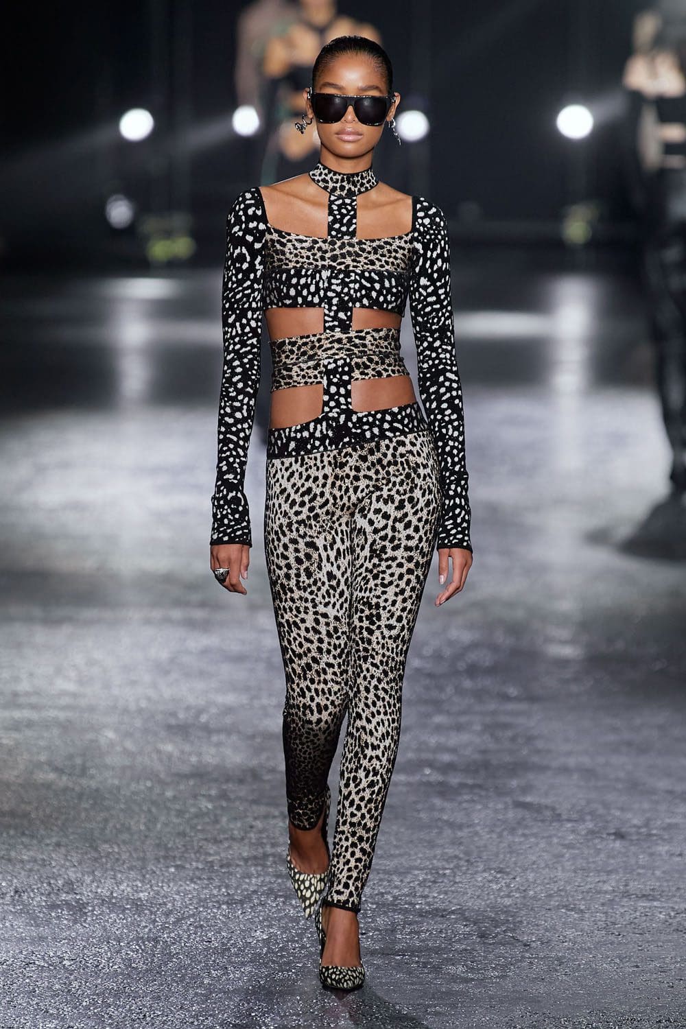 Roberto Cavalli Herbst Winter 2022-2023 Milan Runway Magazin