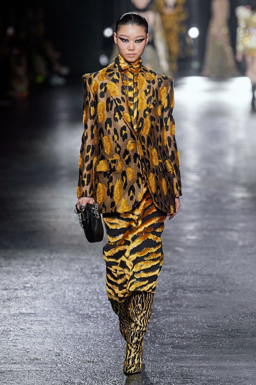 Roberto Cavalli Herbst Winter 2022-2023 Milan Runway Magazin