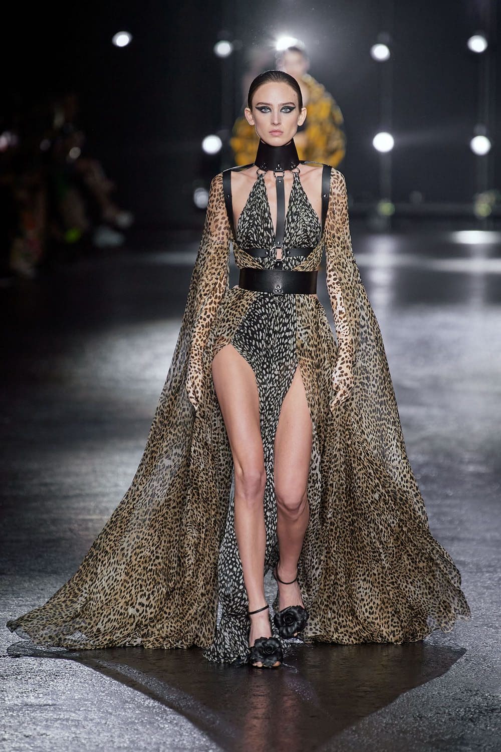 Roberto Cavalli Herbst Winter 2022-2023 Milan Runway Magazin