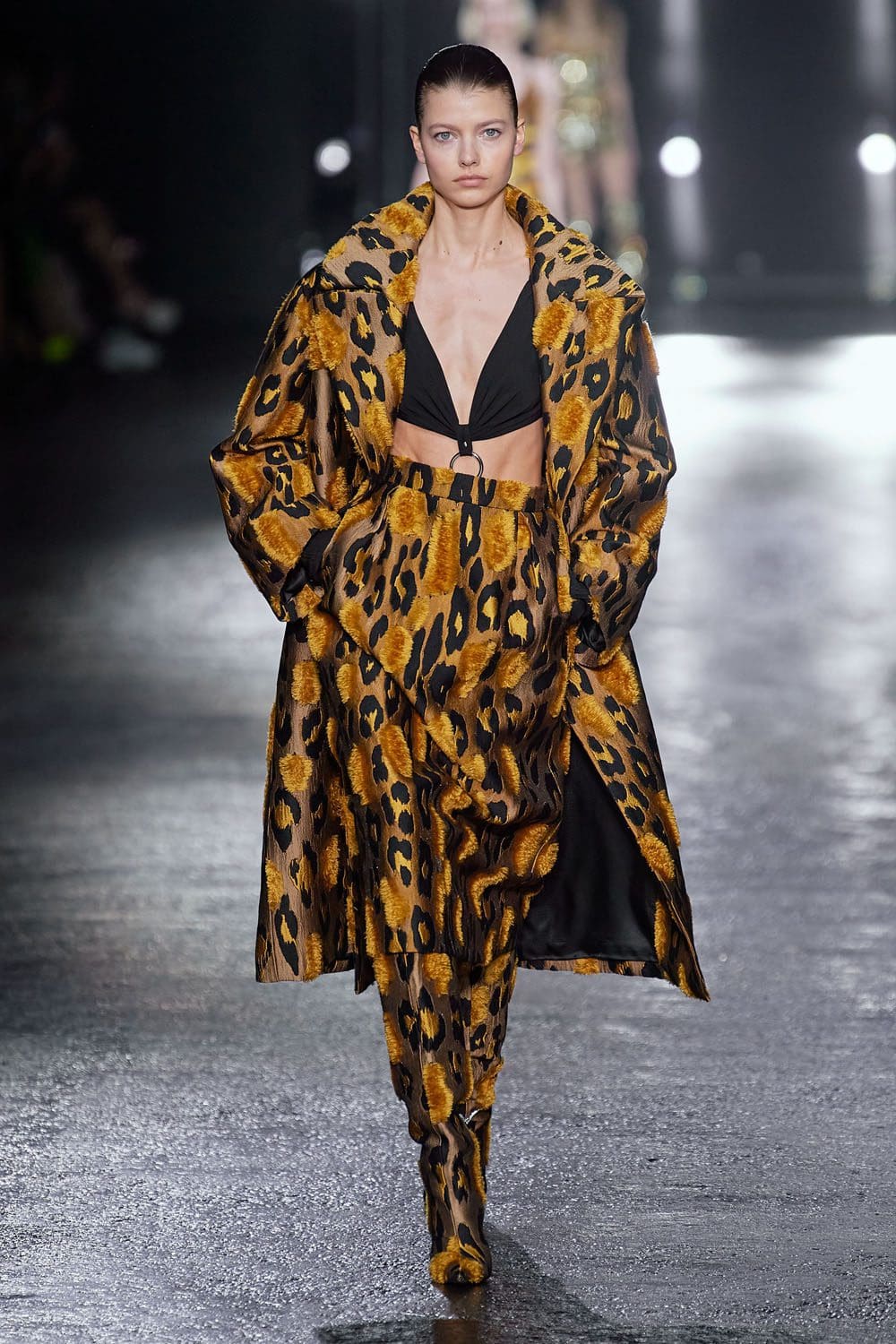 Roberto Cavalli Herbst Winter 2022-2023 Milan Runway Magazin