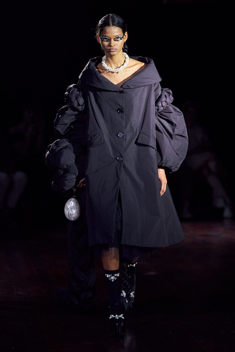 Simone Rocha Autunno Inverno 2022-2023 Londra RUNWAY MAGAZINE