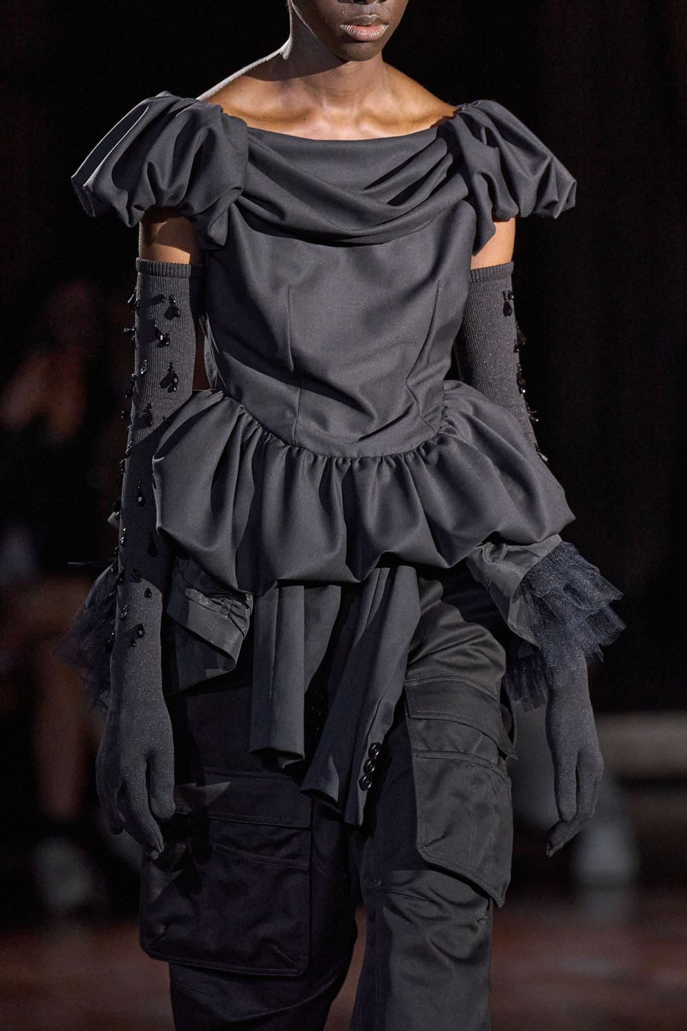 Simone Rocha Autunno Inverno 2022-2023 Londra RUNWAY MAGAZINE