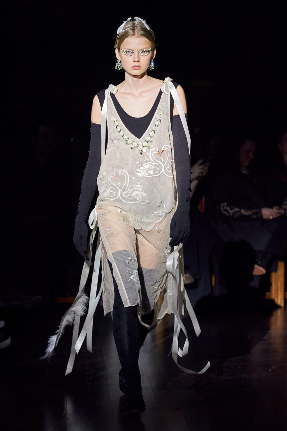 Simone Rocha Autunno Inverno 2022-2023 Londra RUNWAY MAGAZINE