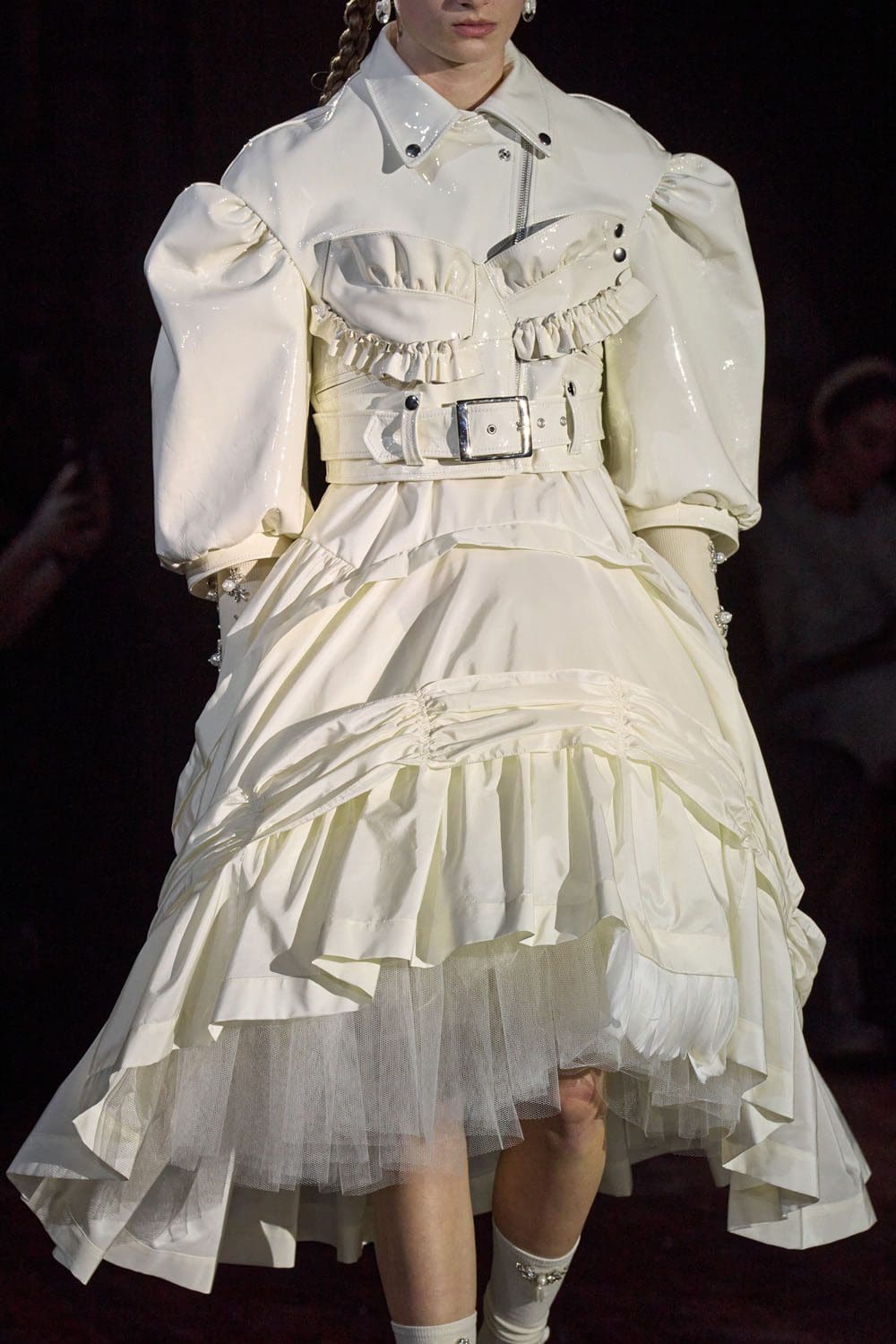 Simone Rocha Autunno Inverno 2022-2023 Londra RUNWAY MAGAZINE