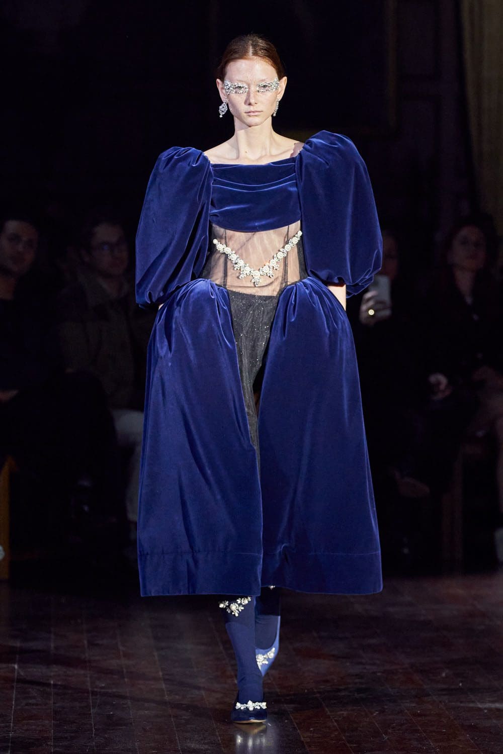 Simone Rocha Autunno Inverno 2022-2023 Londra RUNWAY MAGAZINE