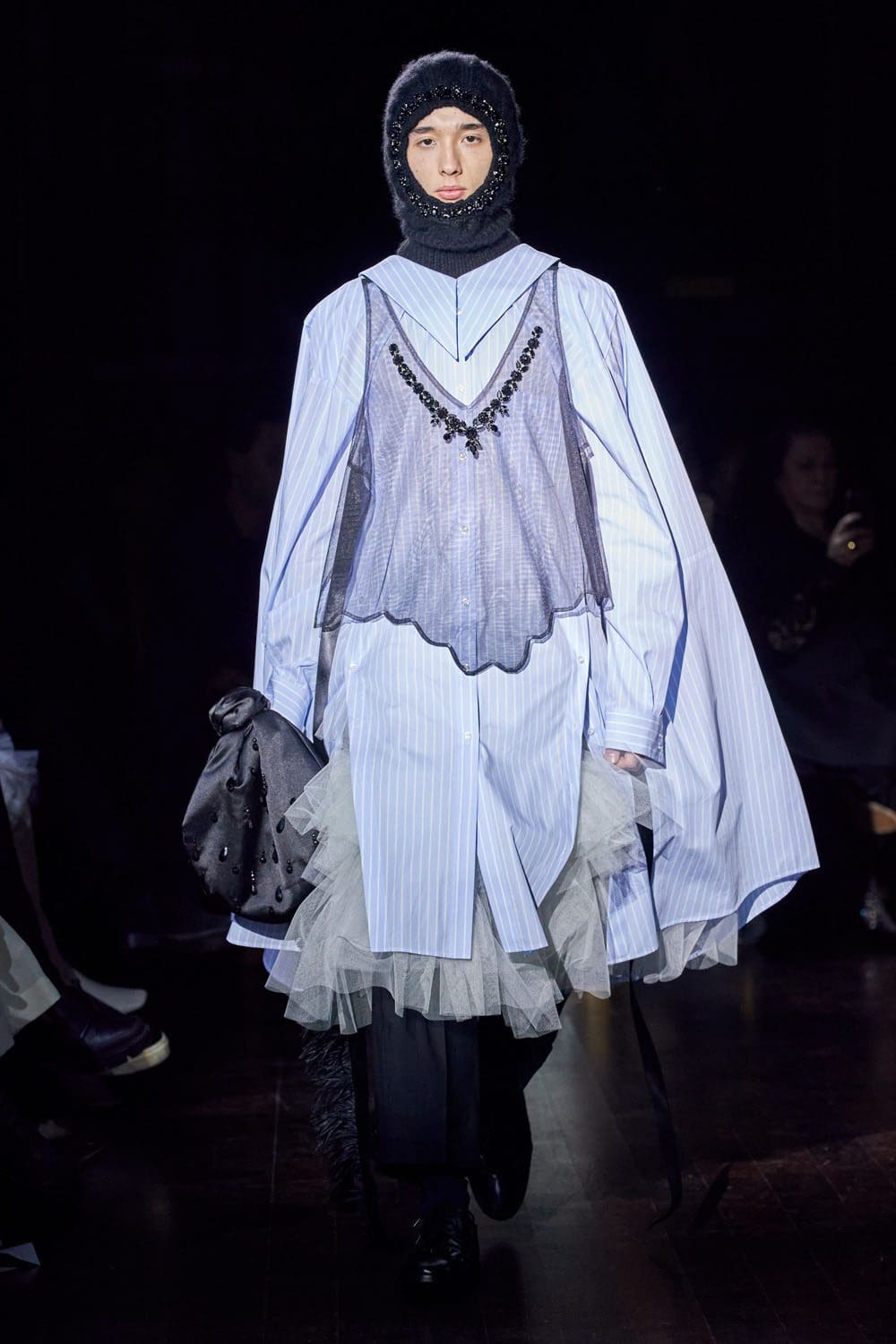 Simone Rocha Autunno Inverno 2022-2023 Londra RUNWAY MAGAZINE