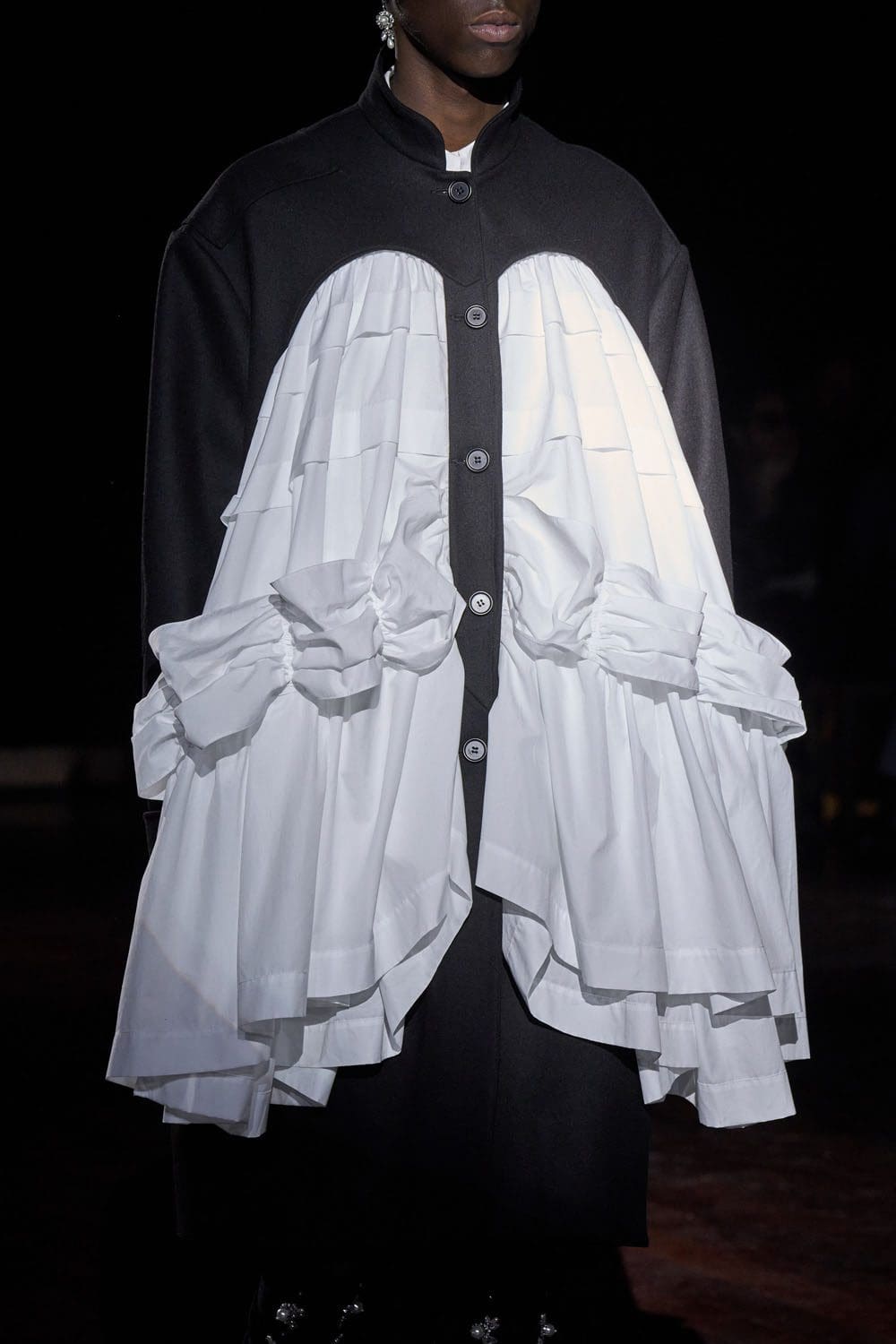 Simone Rocha Autunno Inverno 2022-2023 Londra RUNWAY MAGAZINE