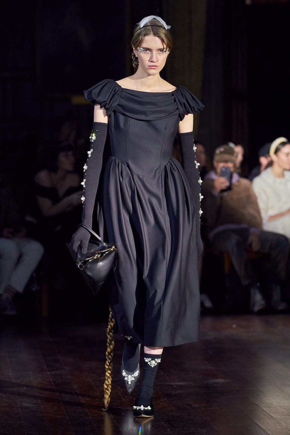 Simone Rocha Autunno Inverno 2022-2023 Londra RUNWAY MAGAZINE