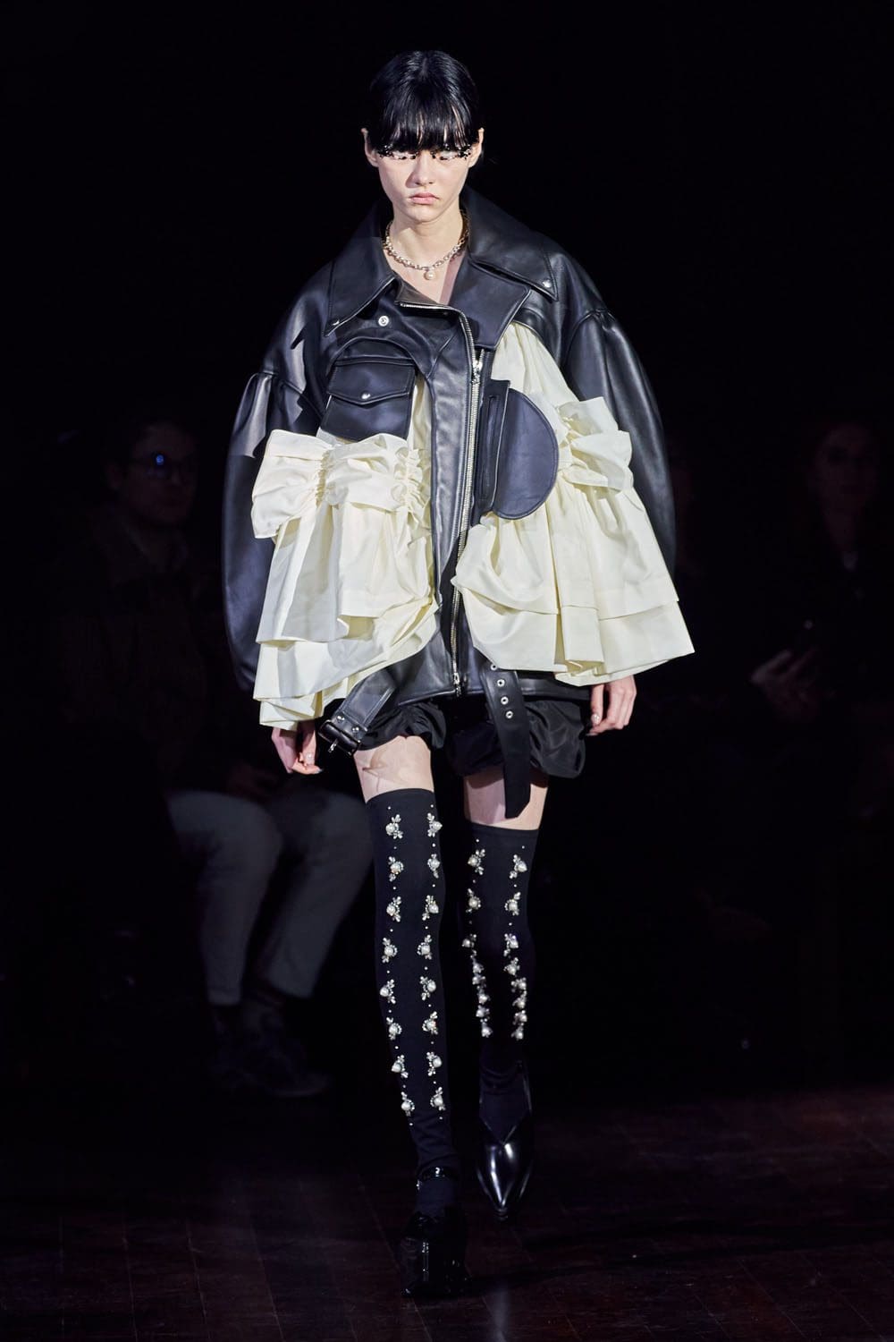 Simone Rocha Autunno Inverno 2022-2023 Londra RUNWAY MAGAZINE