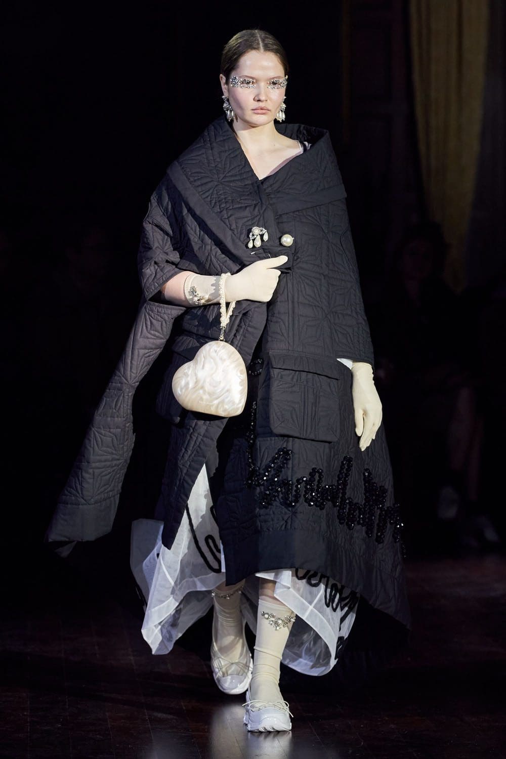 Simone Rocha Autunno Inverno 2022-2023 Londra RUNWAY MAGAZINE