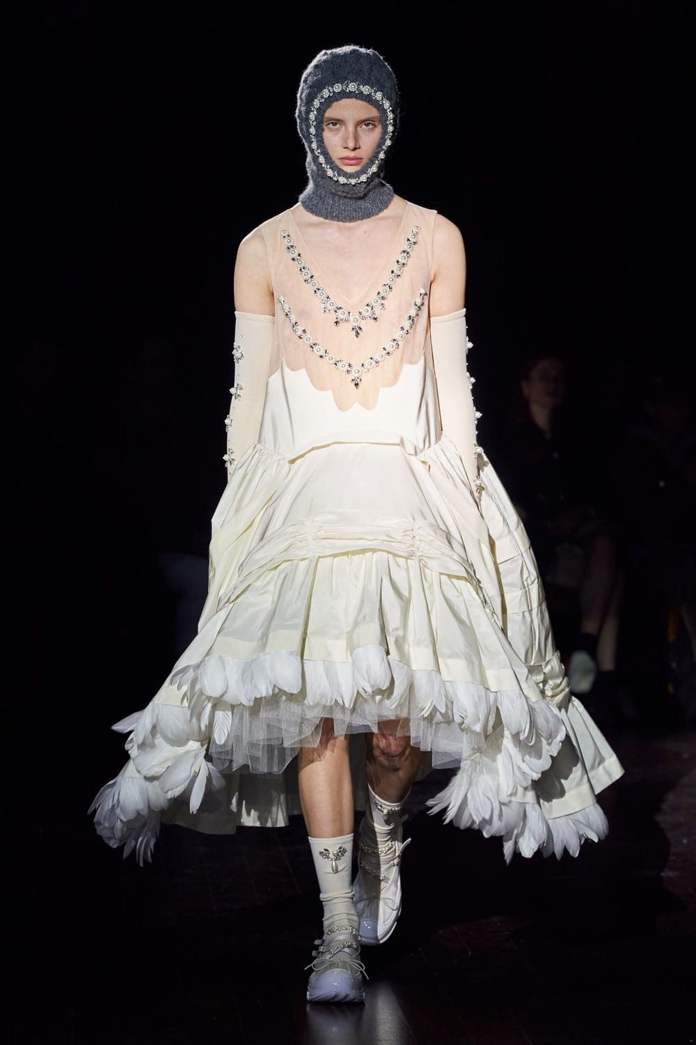 Simone Rocha Autunno Inverno 2022-2023 Londra RUNWAY MAGAZINE