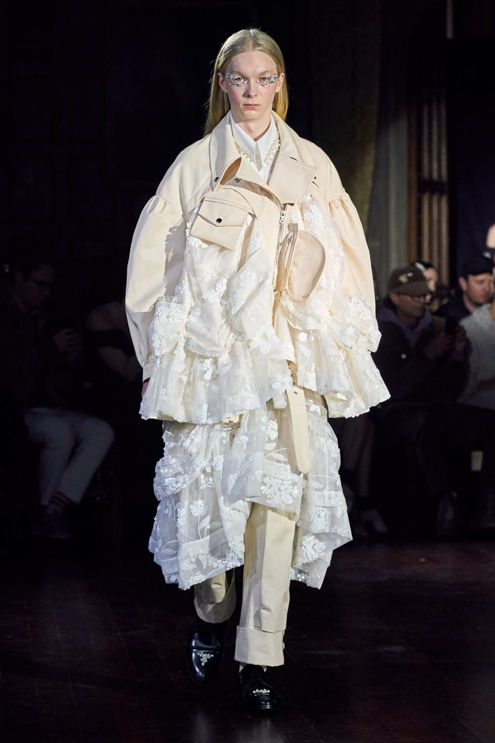 Simone Rocha Autunno Inverno 2022-2023 Londra RUNWAY MAGAZINE