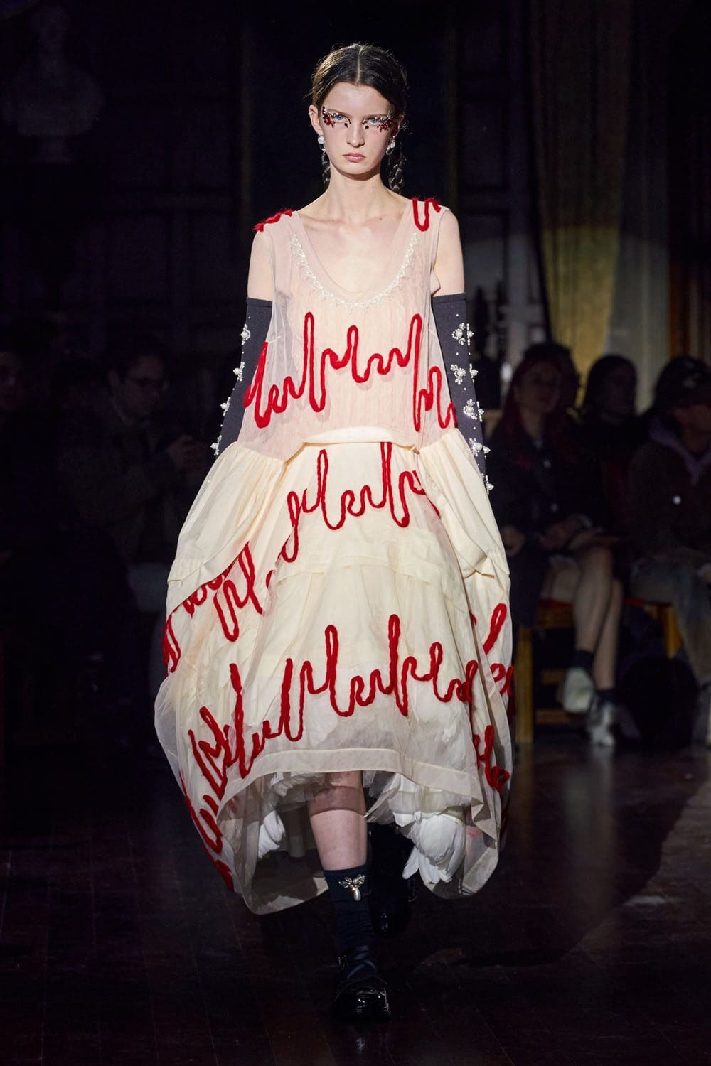 Simone Rocha Autunno Inverno 2022-2023 Londra RUNWAY MAGAZINE