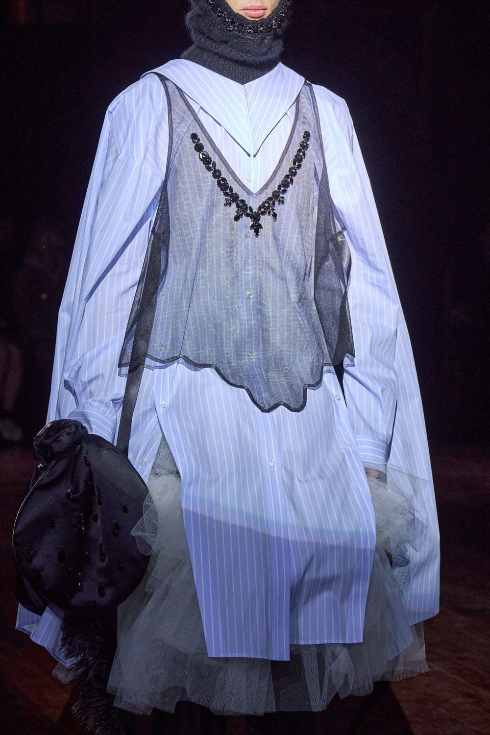 Simone Rocha Autunno Inverno 2022-2023 Londra RUNWAY MAGAZINE