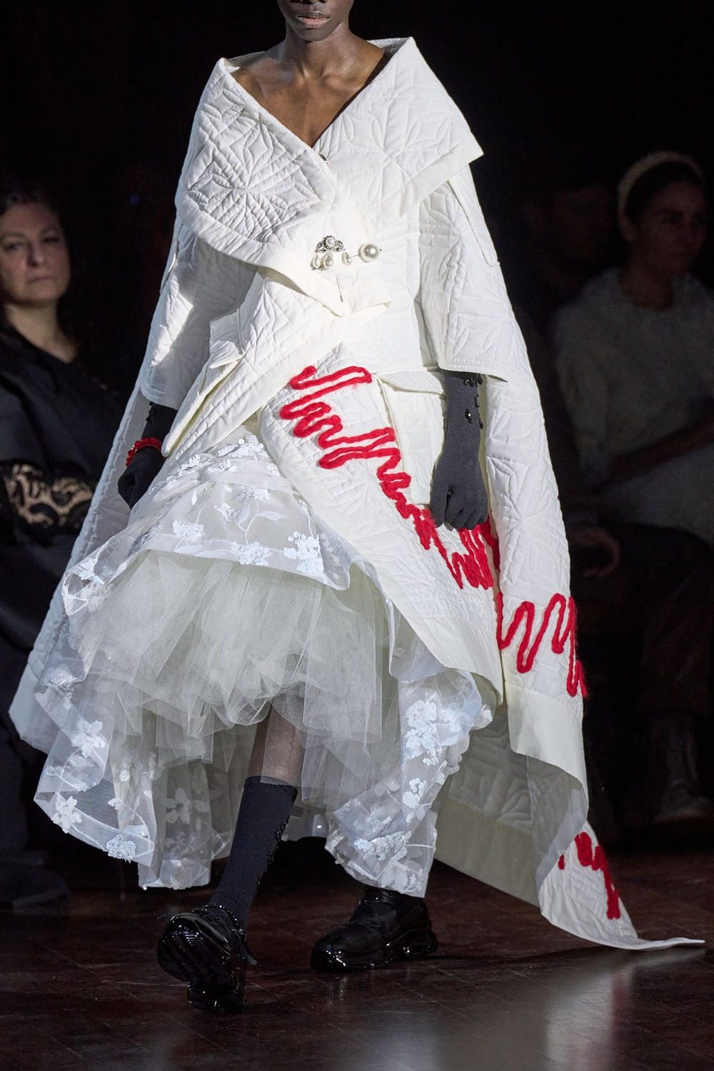 Simone Rocha Autunno Inverno 2022-2023 Londra RUNWAY MAGAZINE