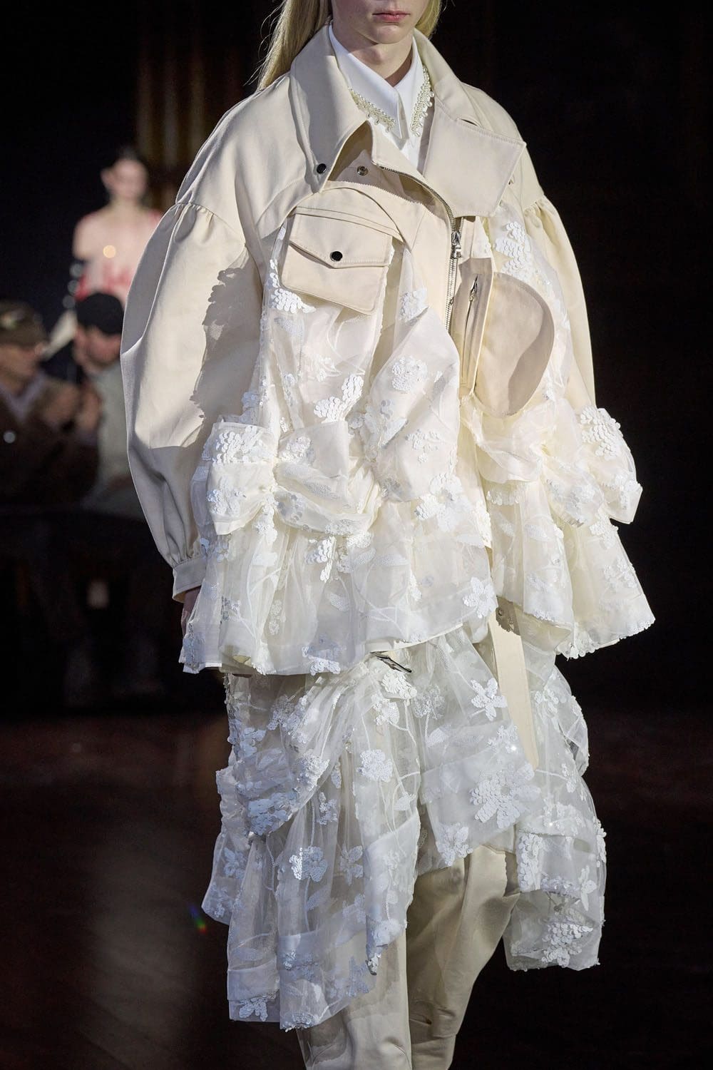 Simone Rocha Autunno Inverno 2022-2023 Londra RUNWAY MAGAZINE
