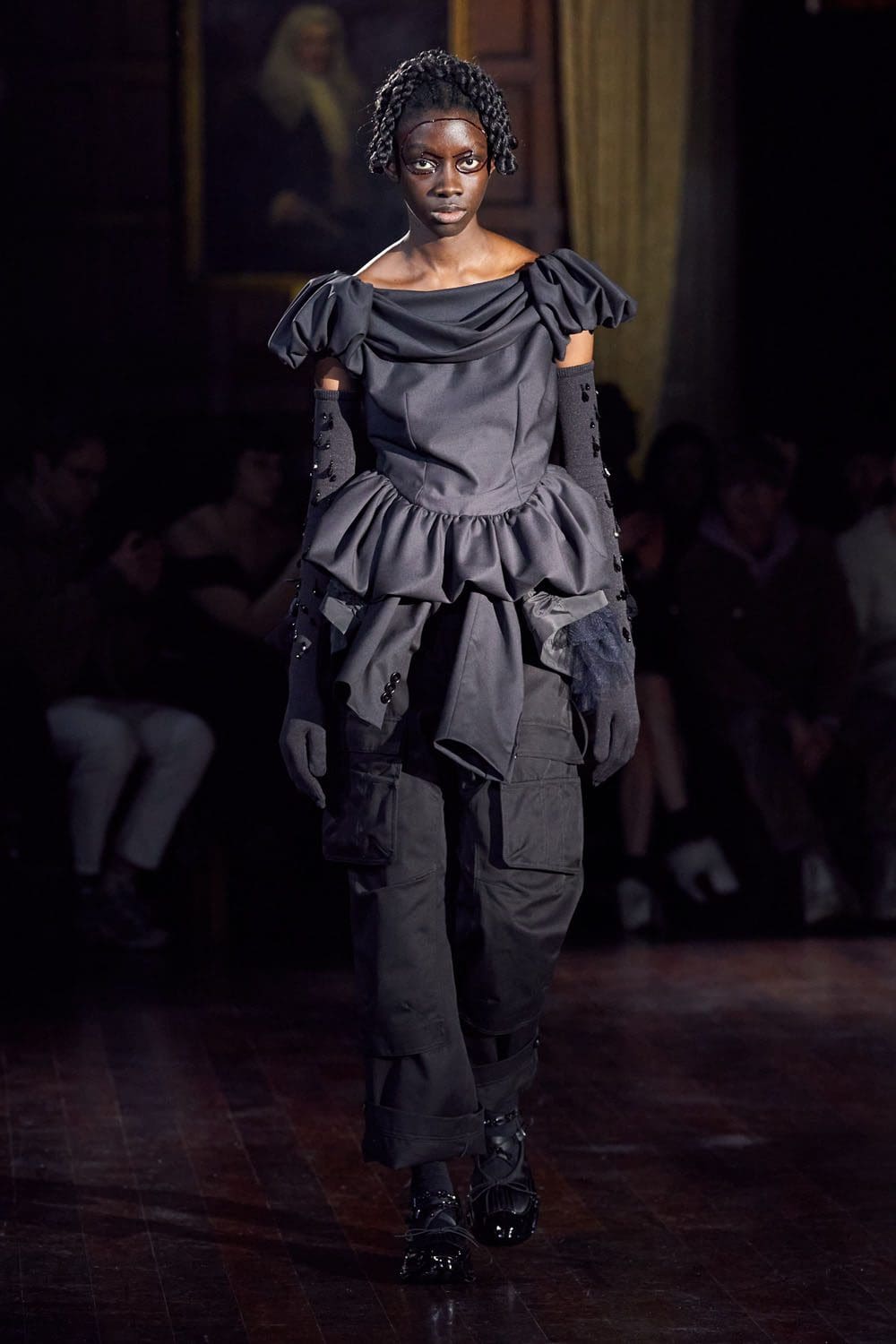 Simone Rocha Autunno Inverno 2022-2023 Londra RUNWAY MAGAZINE
