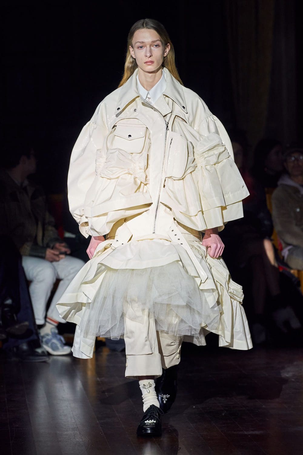 Simone Rocha Autunno Inverno 2022-2023 Londra RUNWAY MAGAZINE