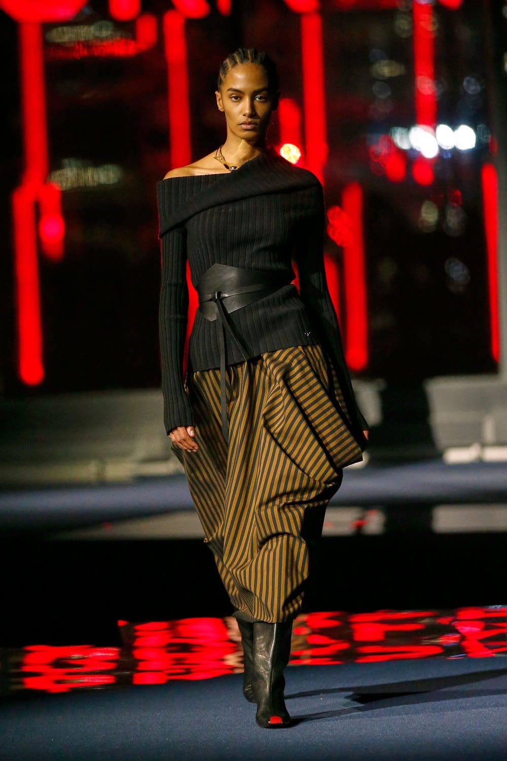 Tory Burch Fall Winter 2022-2023 by RUNWAY MAGAZINE