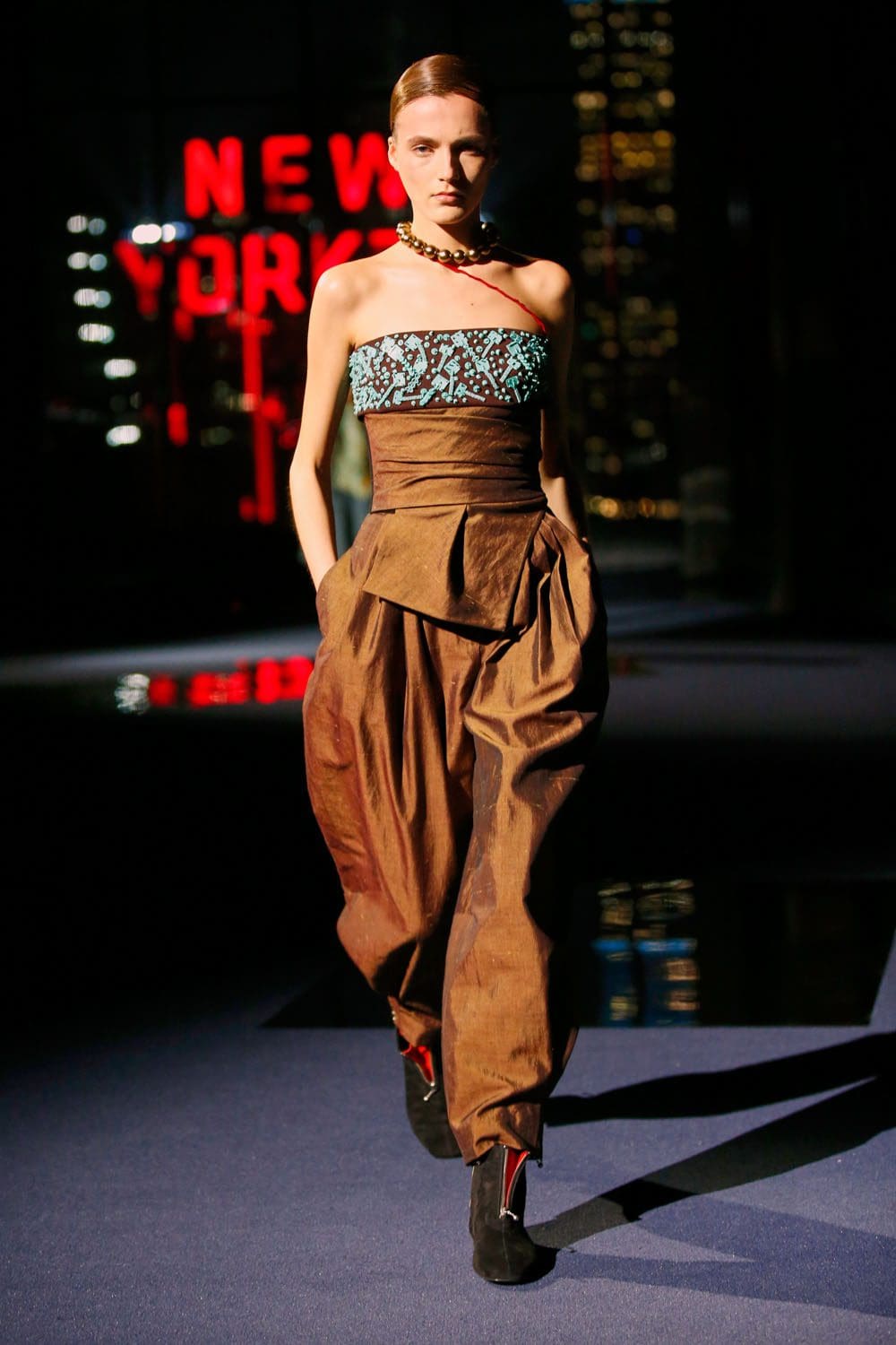 Tory Burch Fall Winter 2022-2023 by RUNWAY MAGAZINE