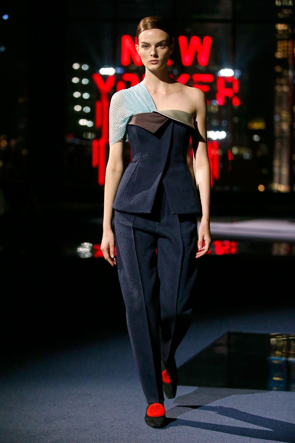 Tory Burch Fall Winter 2022-2023 by RUNWAY MAGAZINE