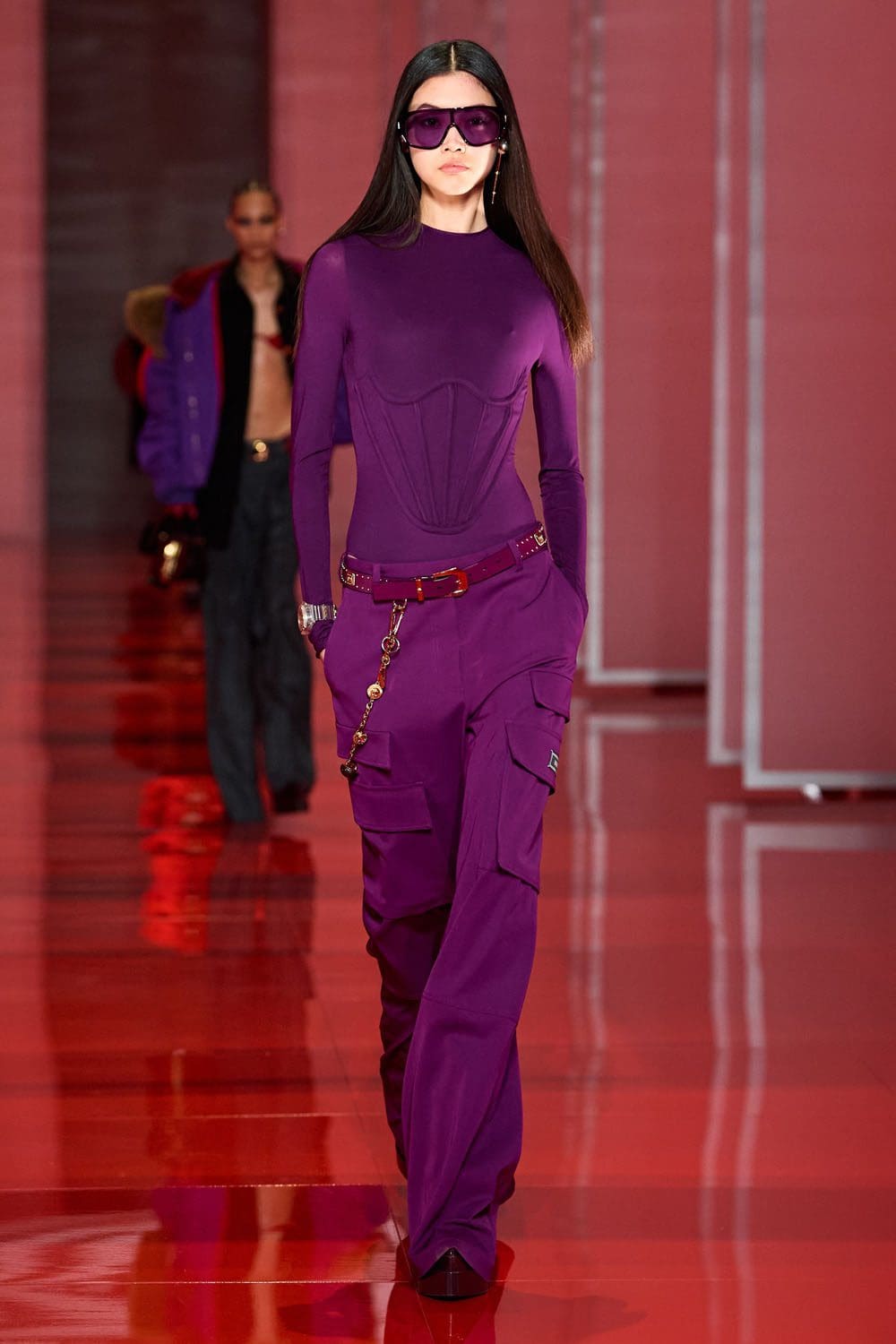 Versace Otoño Invierno 2022-2023 Milán Runway Revistas