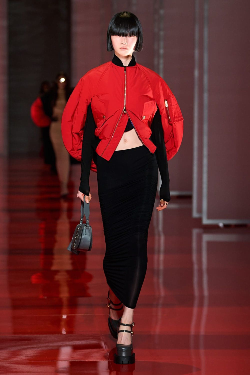 Versace Otoño Invierno 2022-2023 Milán Runway Revistas
