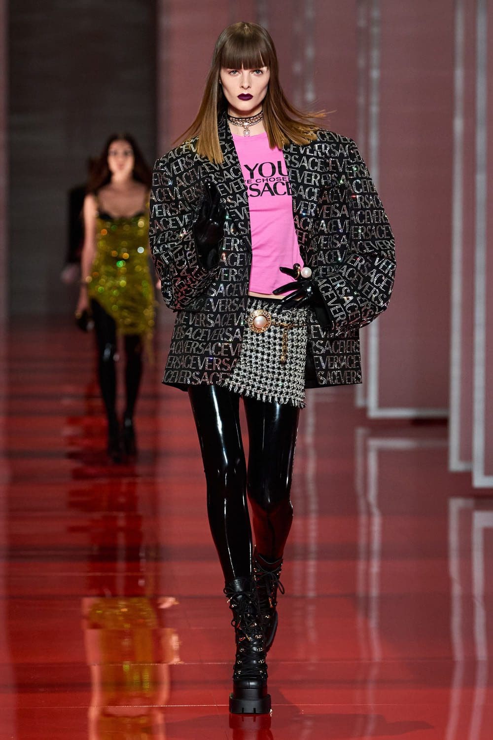 Versace Otoño Invierno 2022-2023 Milán Runway Revistas
