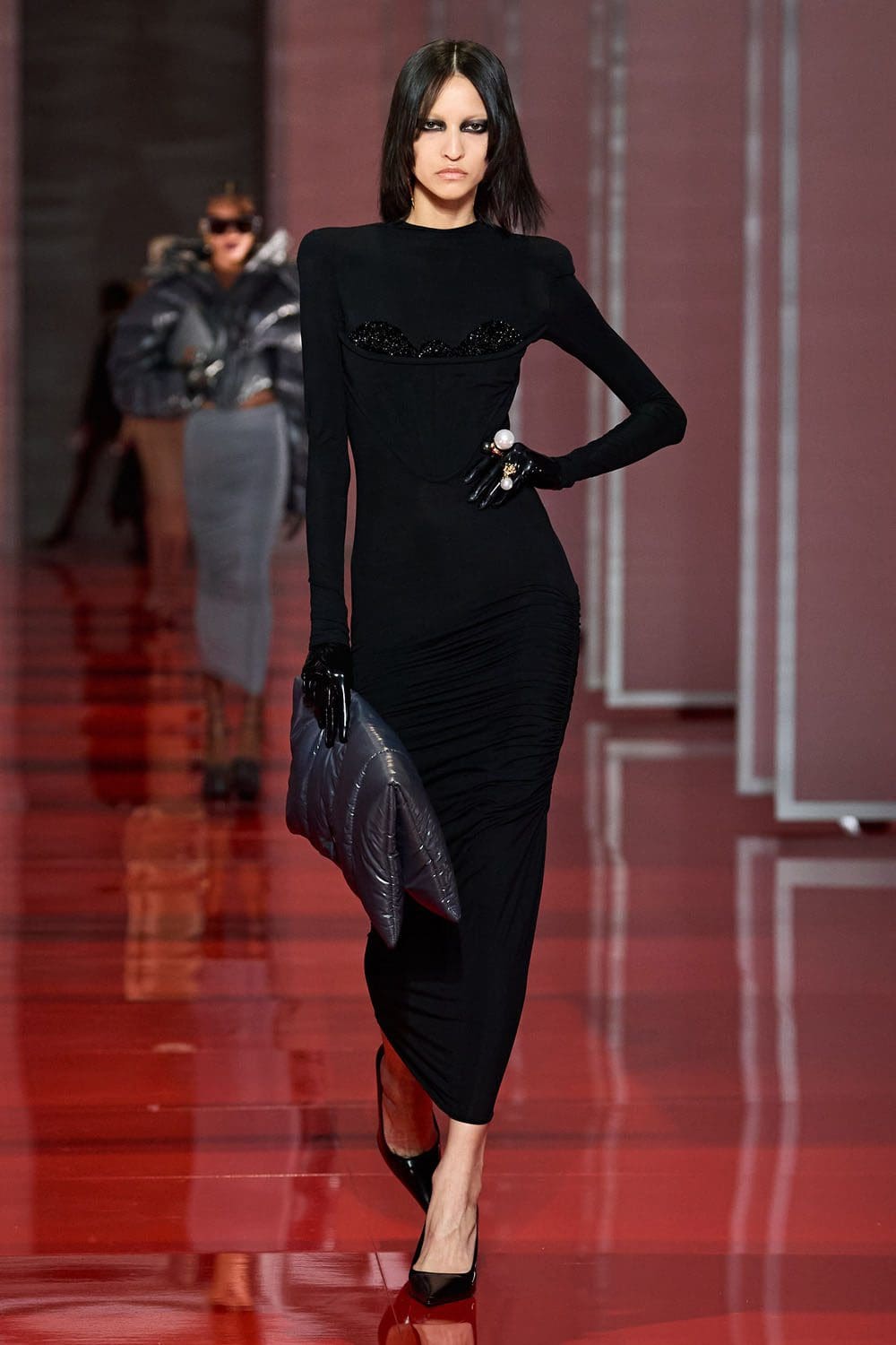 Versace Otoño Invierno 2022-2023 Milán Runway Revistas