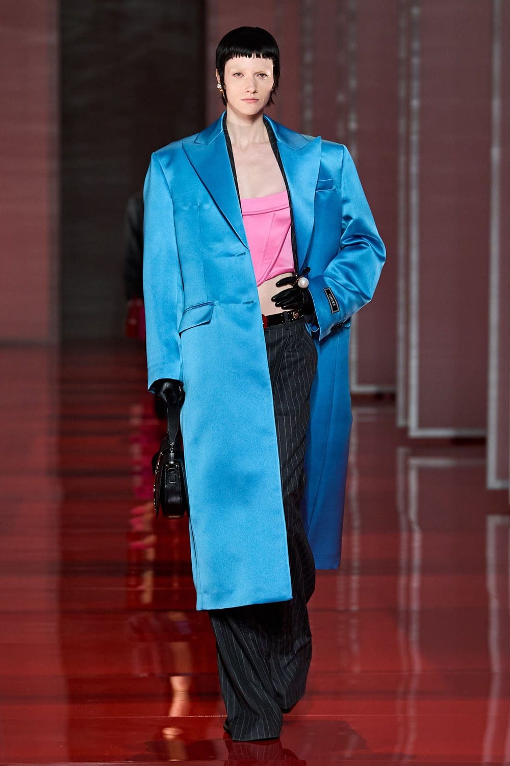 Versace Otoño Invierno 2022-2023 Milán Runway Revistas