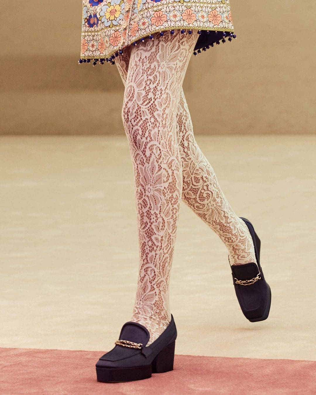 Zimmermann Fall Winter 2022-2023 Details Close Up by RUNWAY MAGAZINE