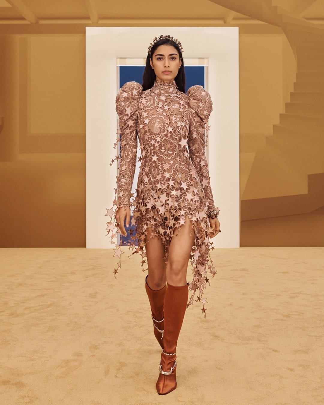 Zimmermann Fall Winter 2022-2023 Details Close Up by RUNWAY MAGAZINE