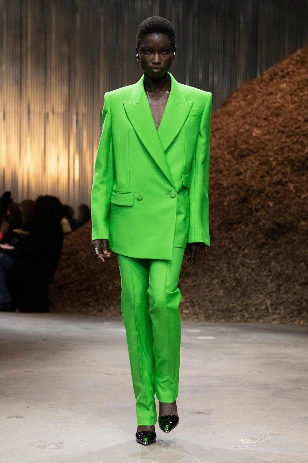 Alexander McQueen Autunno Inverno 2022-2023 Runway Magazine