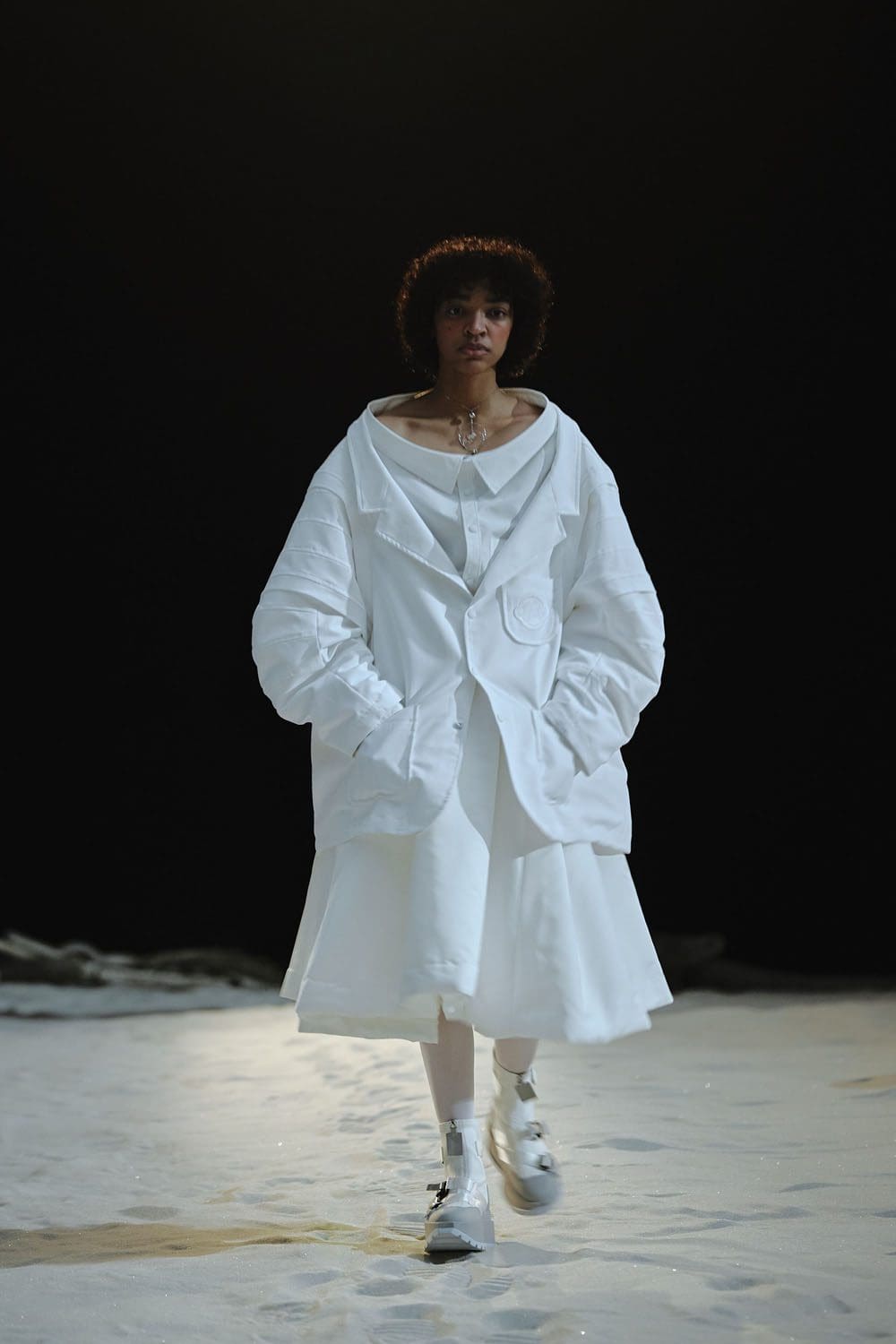 Anrealage Automne Hiver 2022-2023 Paris Runway Magazine