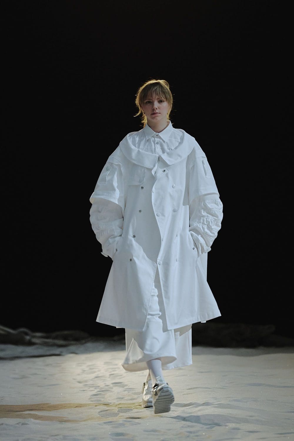 Anrealage Automne Hiver 2022-2023 Paris Runway Magazine