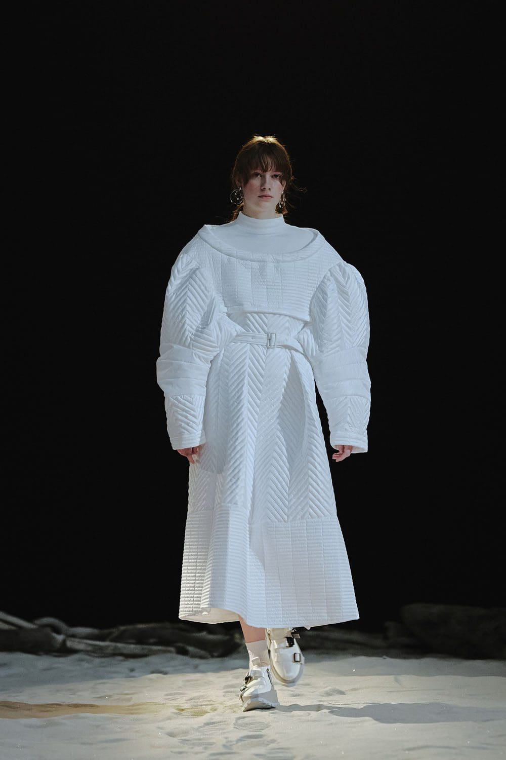 Anrealage Automne Hiver 2022-2023 Paris Runway Magazine