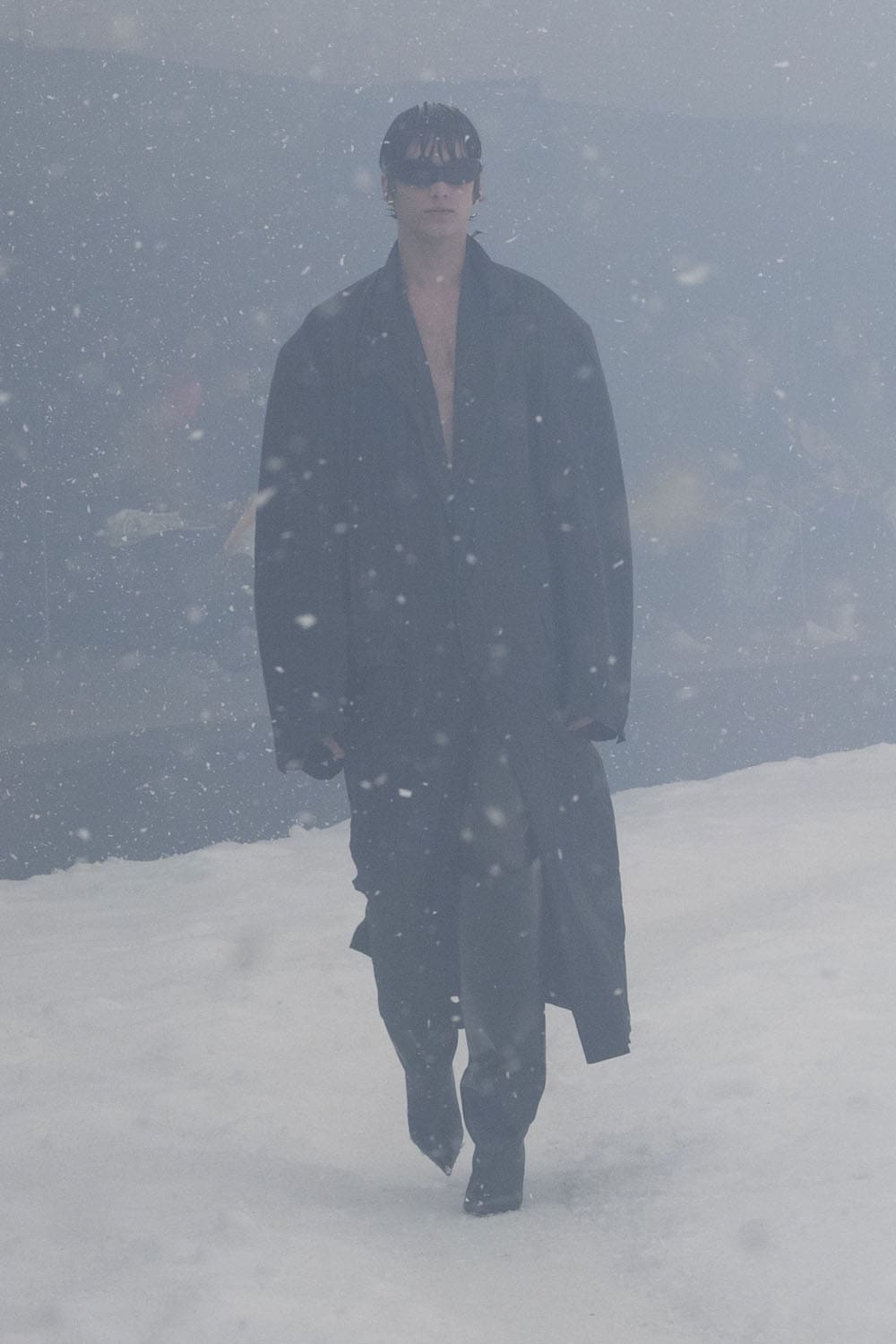 Balenciaga Fall Winter 2022-2023 Paris Runway Magazine