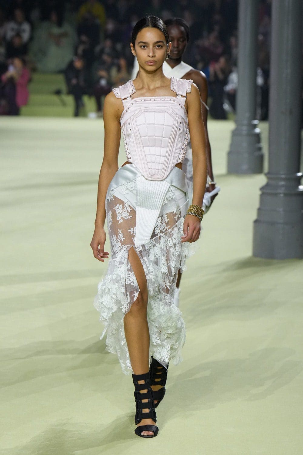 Balmain 2022 秋冬系列-2023 巴黎 Runway 杂志