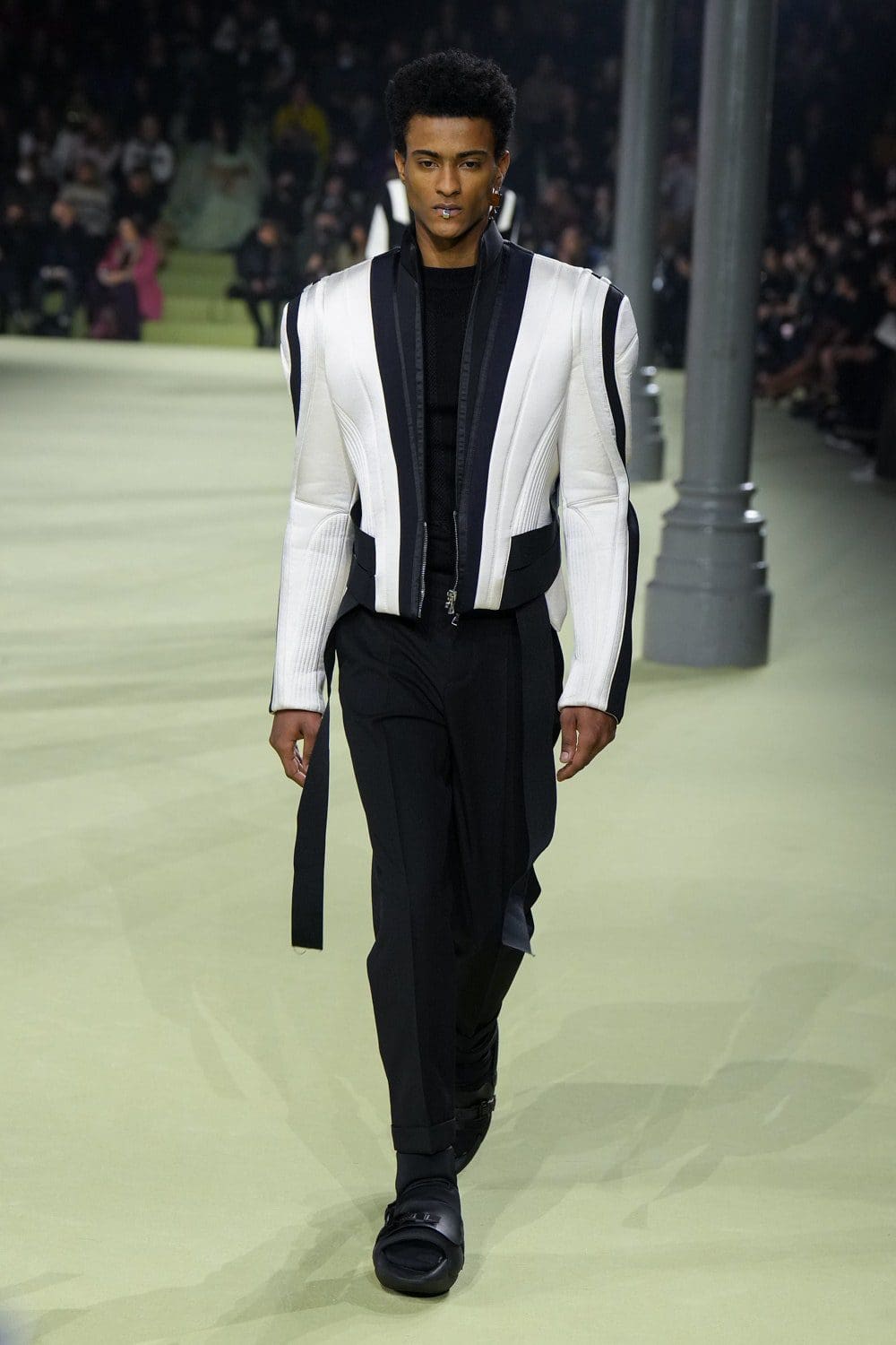 Balmain 2022 秋冬系列-2023 巴黎 Runway 杂志