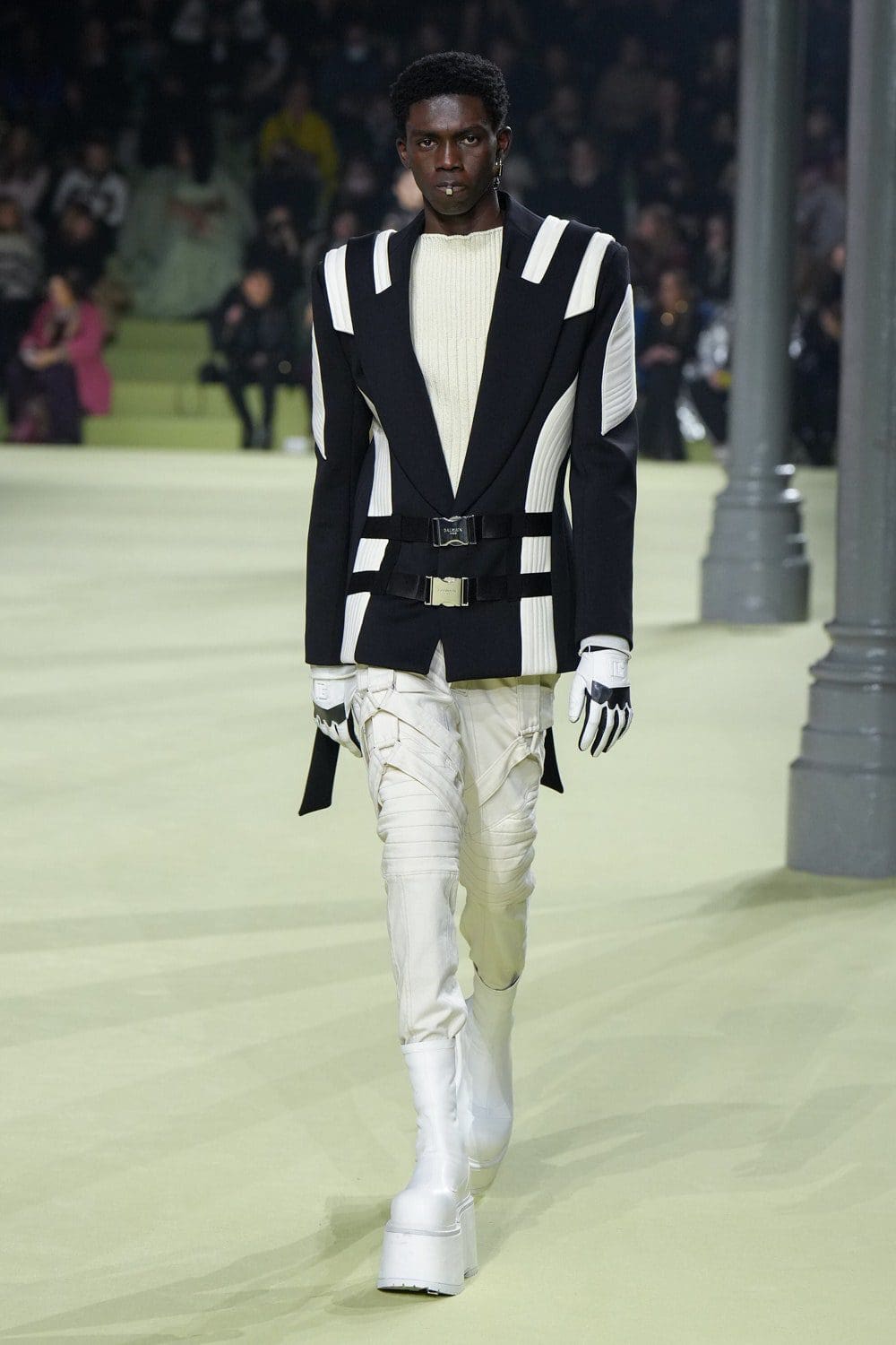 Balmain 2022 秋冬系列-2023 巴黎 Runway 杂志