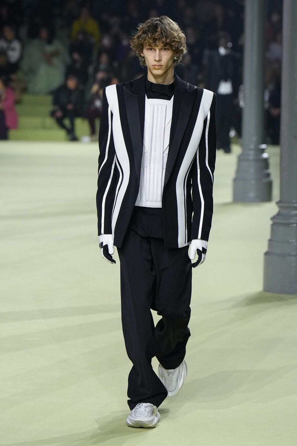 Balmain 2022 秋冬系列-2023 巴黎 Runway 杂志