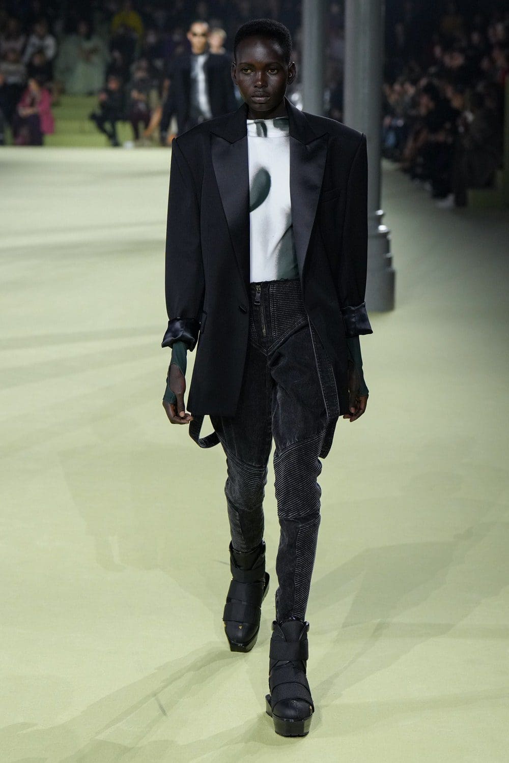 Balmain 2022 秋冬系列-2023 巴黎 Runway 杂志