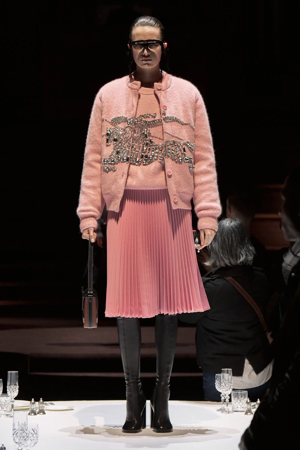 Burberry Otoño Invierno 2022-2023 Londres Runway Revistas