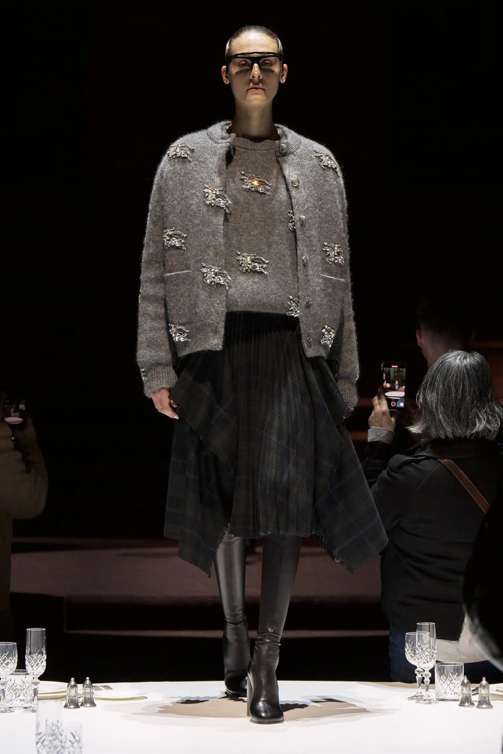 Burberry Otoño Invierno 2022-2023 Londres Runway Revistas