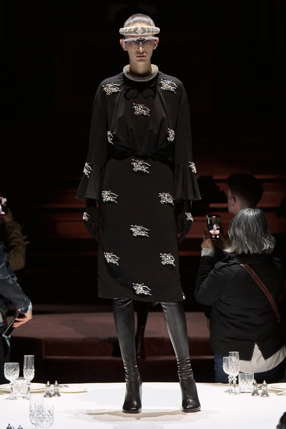 Burberry Otoño Invierno 2022-2023 Londres Runway Revistas