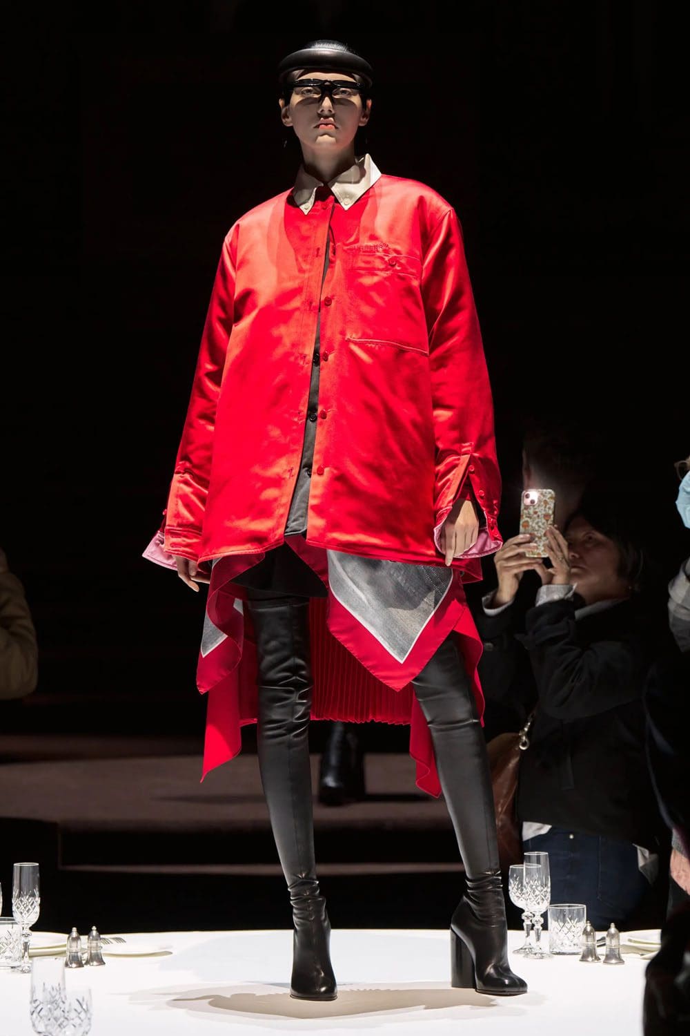 Burberry Otoño Invierno 2022-2023 Londres Runway Revistas