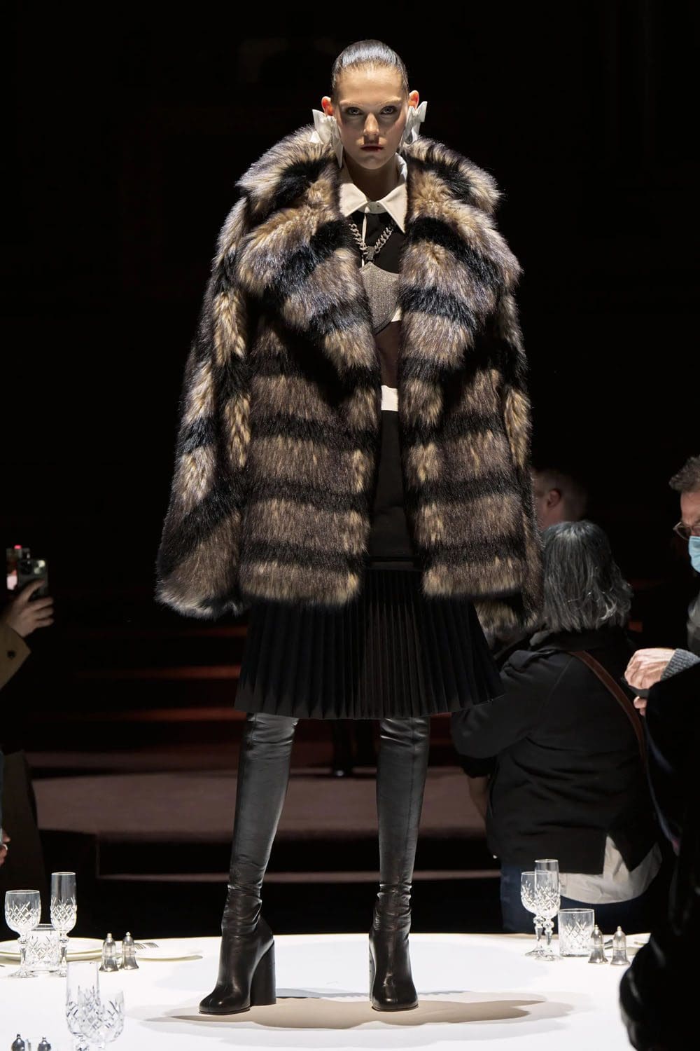 Burberry Otoño Invierno 2022-2023 Londres Runway Revistas