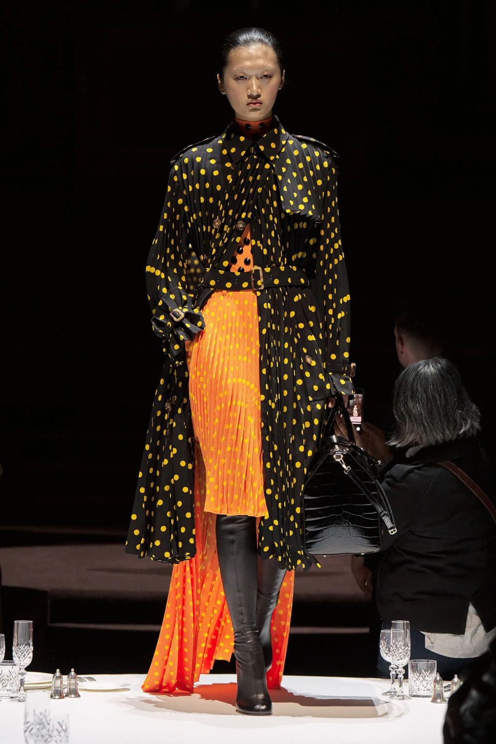 Burberry Otoño Invierno 2022-2023 Londres Runway Revistas