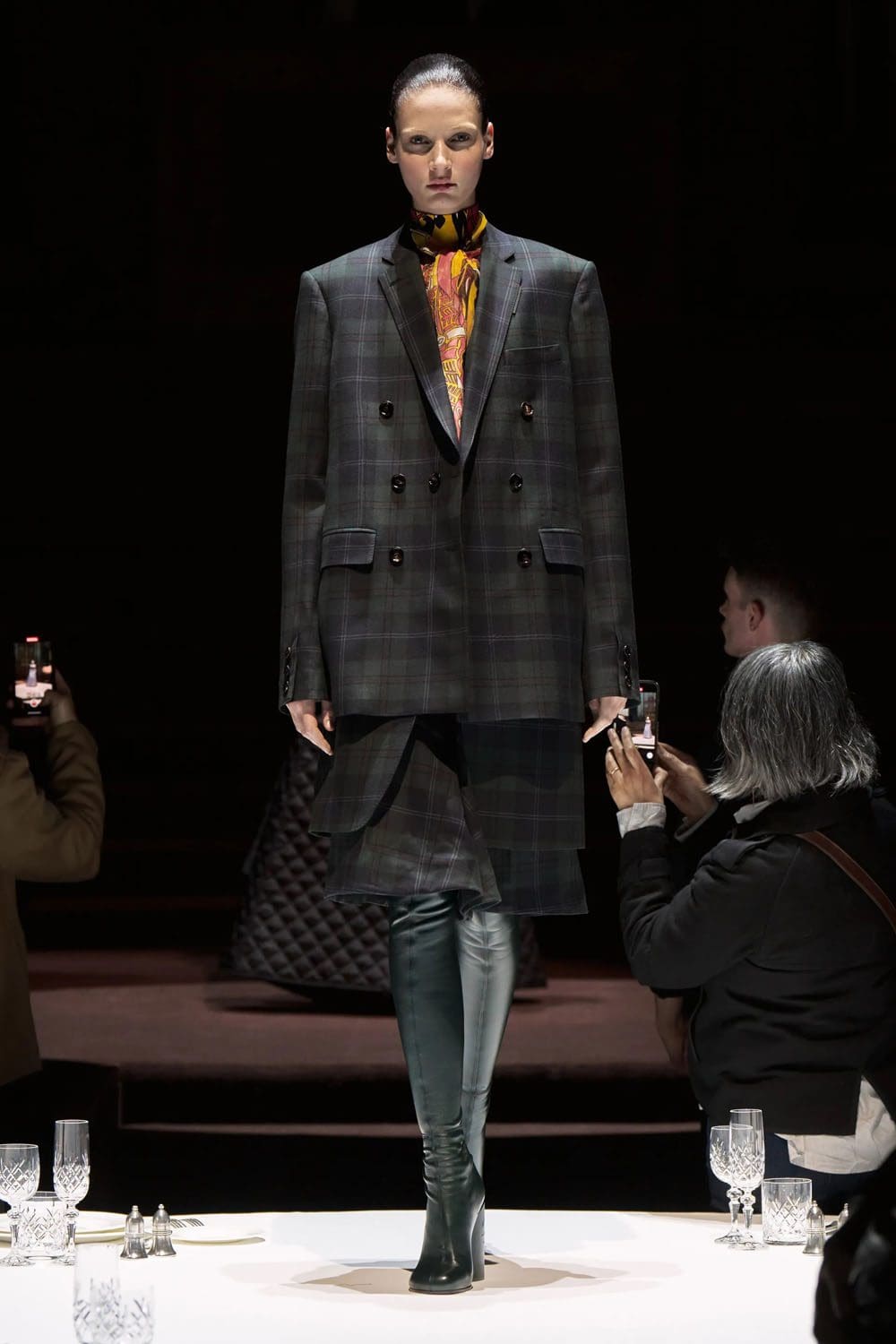 Burberry Otoño Invierno 2022-2023 Londres Runway Revistas