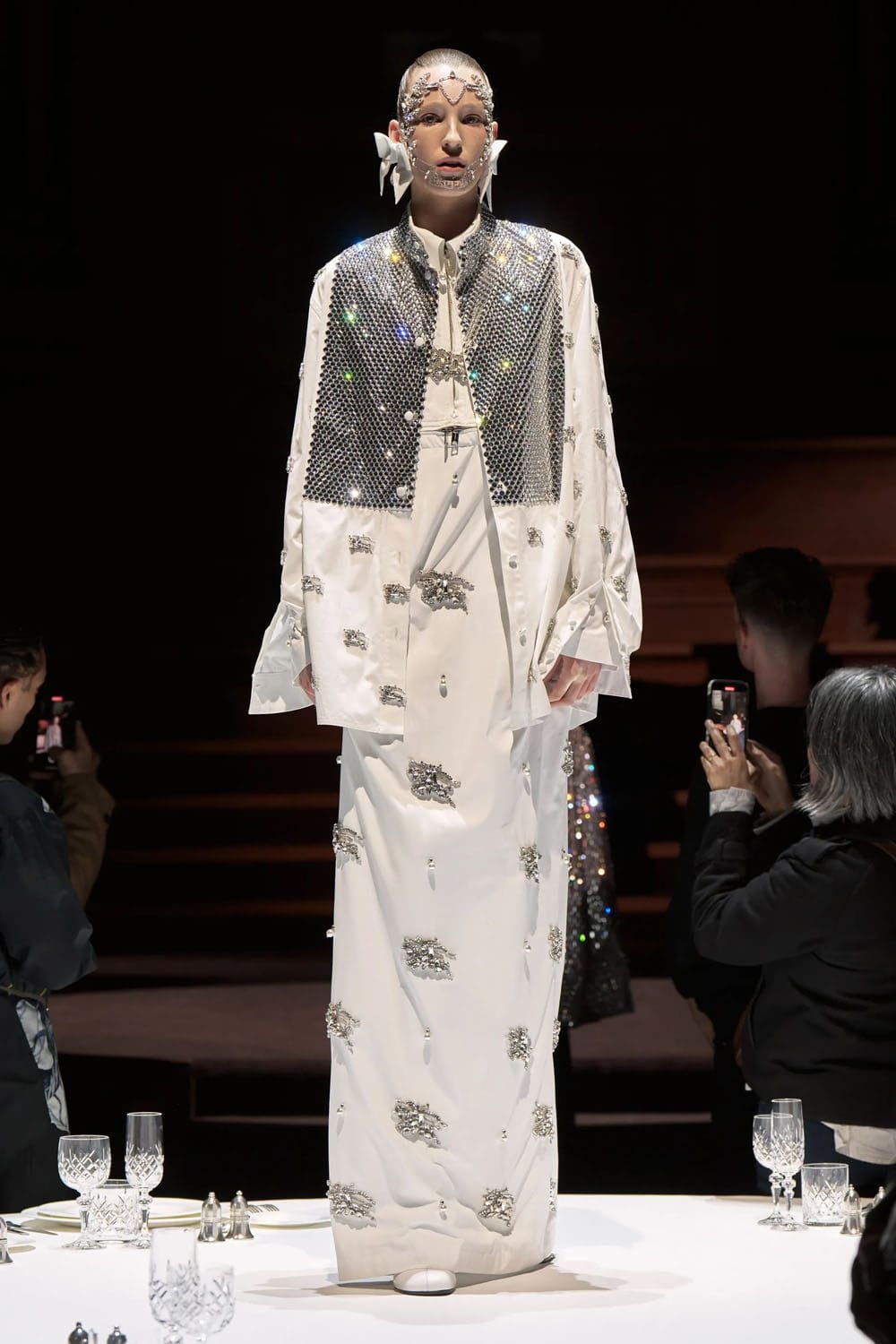 Burberry Otoño Invierno 2022-2023 Londres Runway Revistas